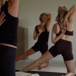 Les pratiques chez casa mauna le yoga le pilates mat le pilates reformer la barre sculpt la mobilité et la souplesse