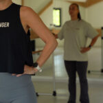 Les pratiques chez casa mauna le yoga le pilates mat le pilates reformer la barre sculpt la mobilité et la souplesse