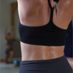 Les pratiques chez casa mauna le yoga le pilates mat le pilates reformer la barre sculpt la mobilité et la souplesse